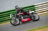 Vintage-motorcycle-club;eventdigitalimages;mallory-park;mallory-park-trackday-photographs;no-limits-trackdays;peter-wileman-photography;trackday-digital-images;trackday-photos;vmcc-festival-1000-bikes-photographs